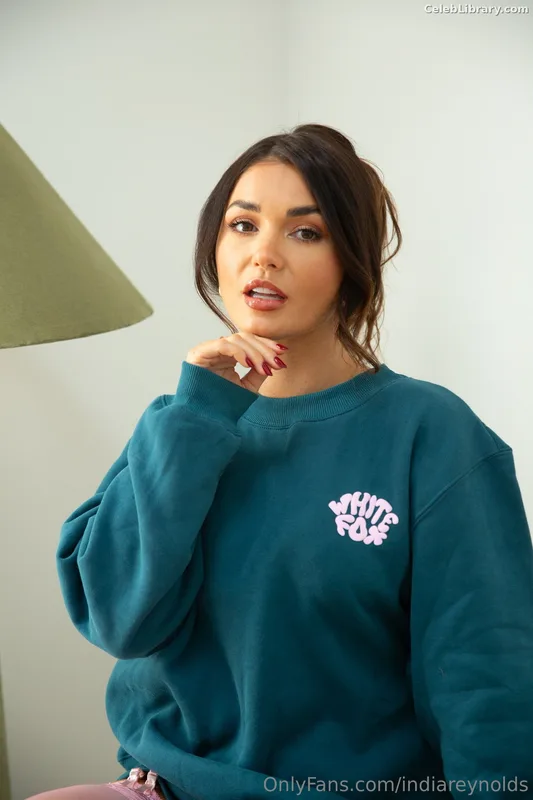 India Reynolds photo 22 of 1236