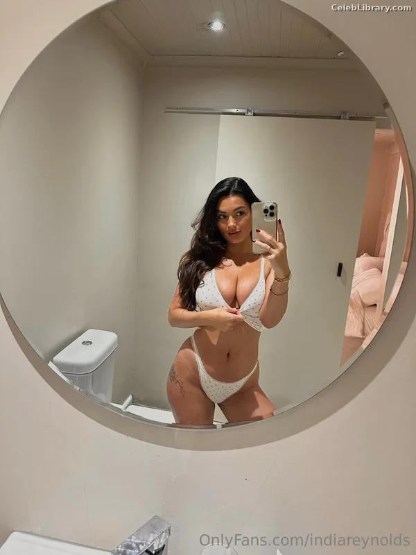 India Reynolds photo 10 of 1236