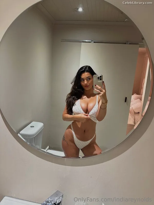 India Reynolds photo 15 of 1236