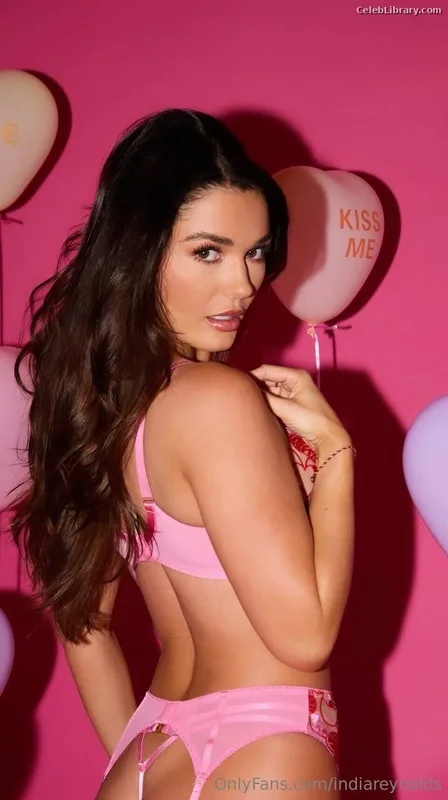 India Reynolds photo 6 of 1236