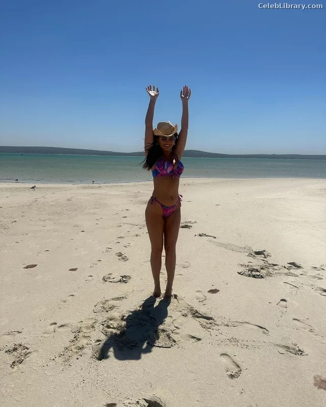 India Reynolds photo 19 of 1236