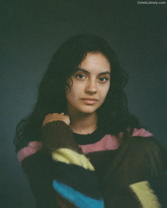 Indy Lewis photo 1 of 58