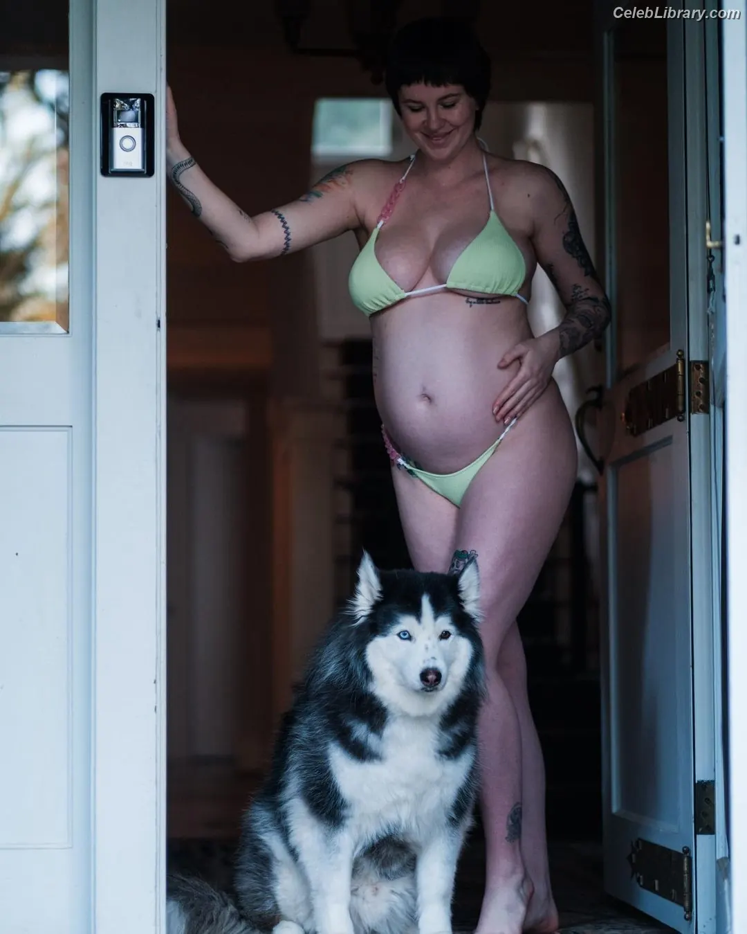 Ireland Baldwin photo 5 of 230