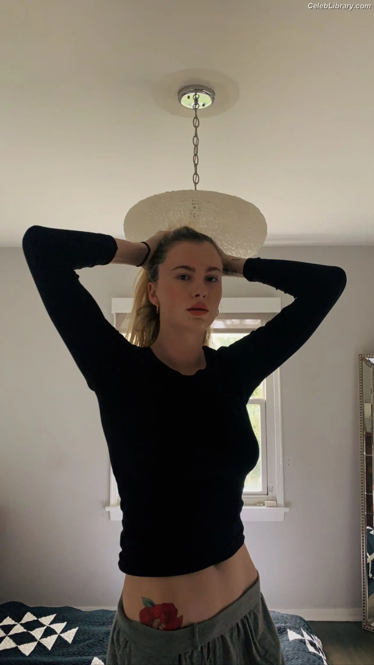 Ireland Baldwin photo 10 of 230