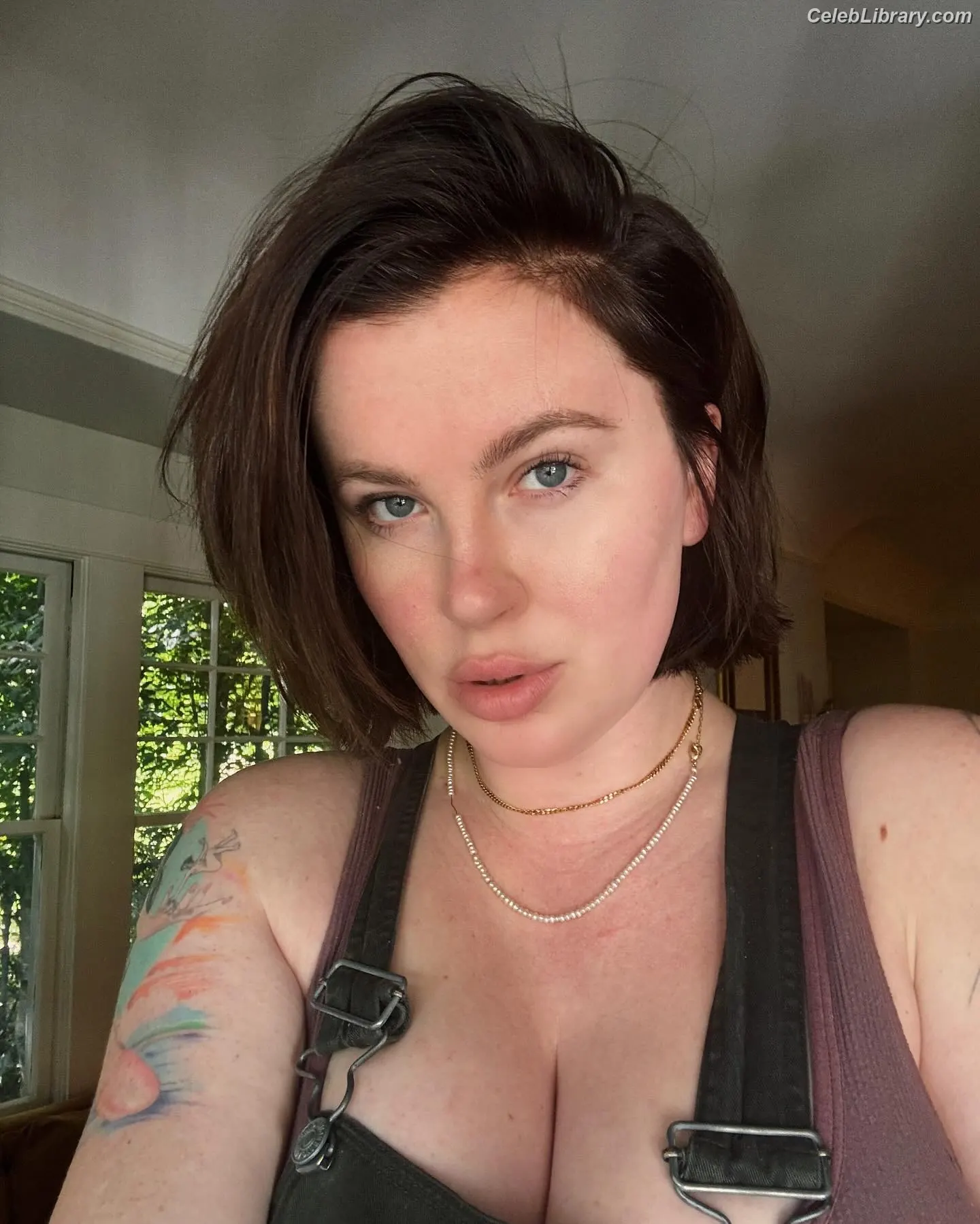 Ireland Baldwin photo 18 of 230