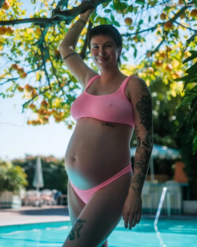 Ireland Baldwin photo 3 of 223