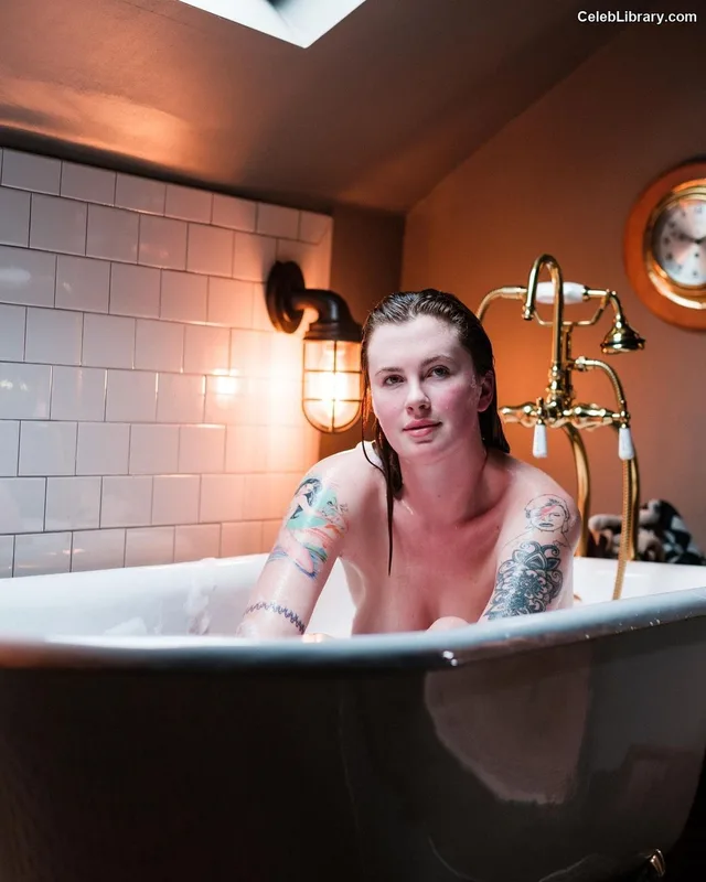 Ireland Baldwin photo 7 of 223