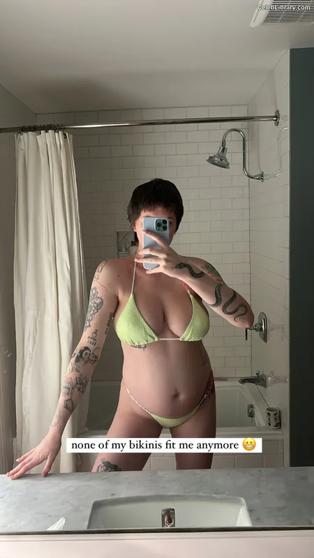 Ireland Baldwin photo 24 of 223