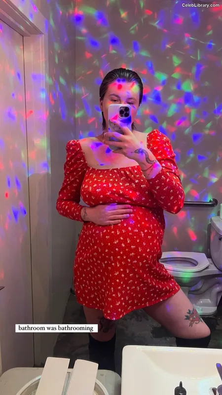 Ireland Baldwin photo 3 of 223