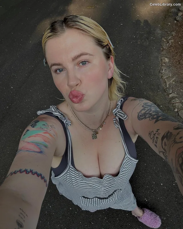 Ireland Baldwin photo 23 of 223