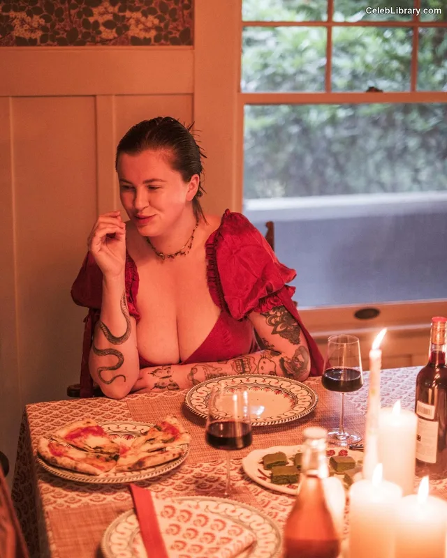 Ireland Baldwin photo 5 of 223
