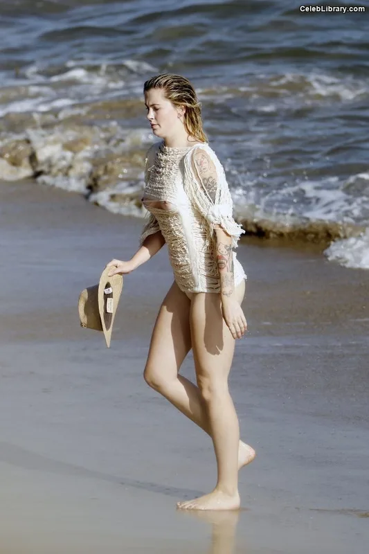 Ireland Baldwin photo 2 of 223