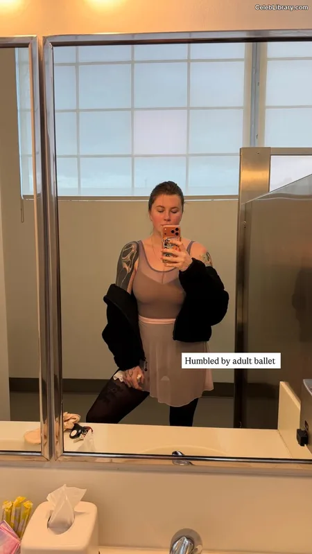 Ireland Baldwin photo 19 of 223