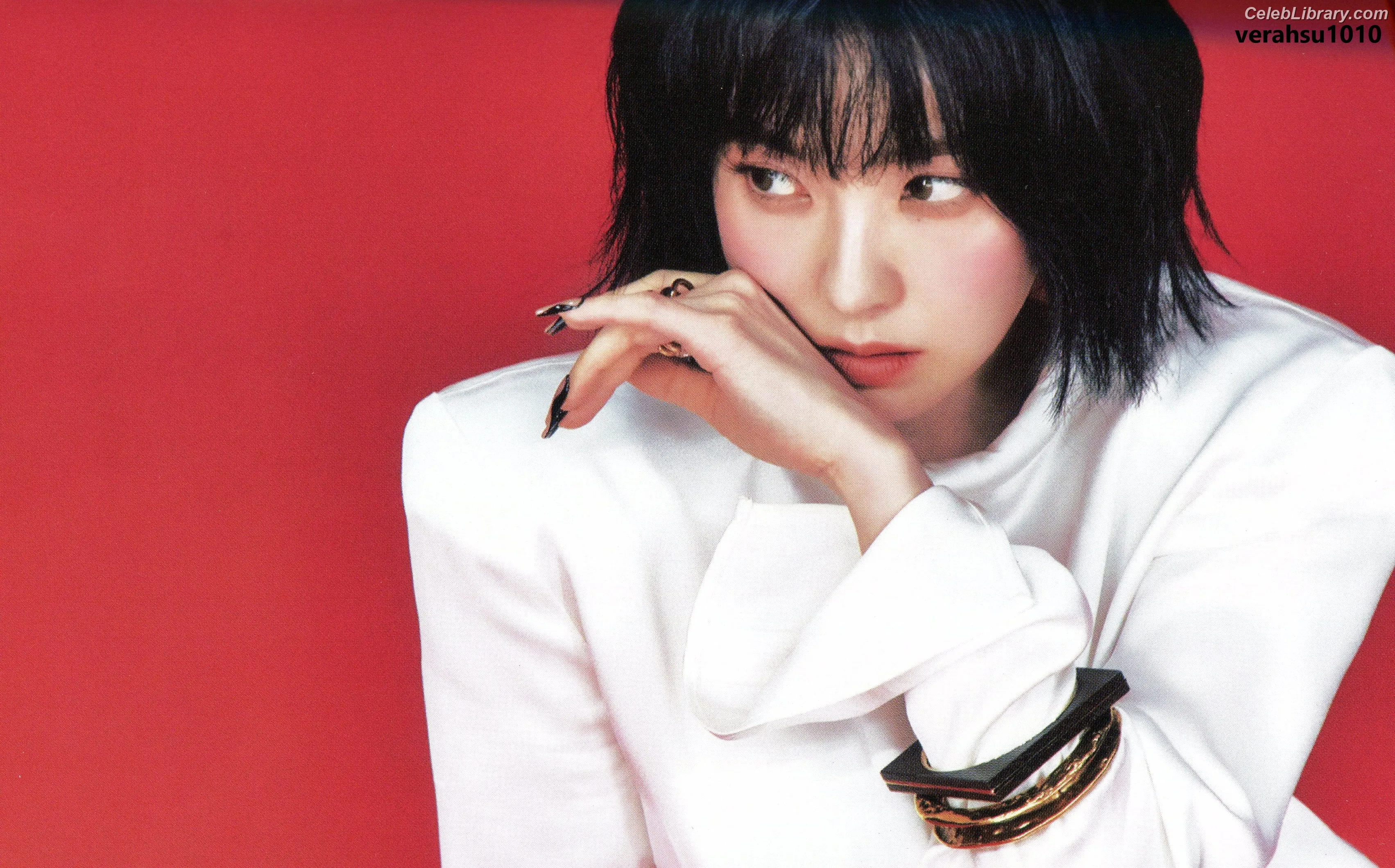 Irene (Red Velvet) photo 21 of 93