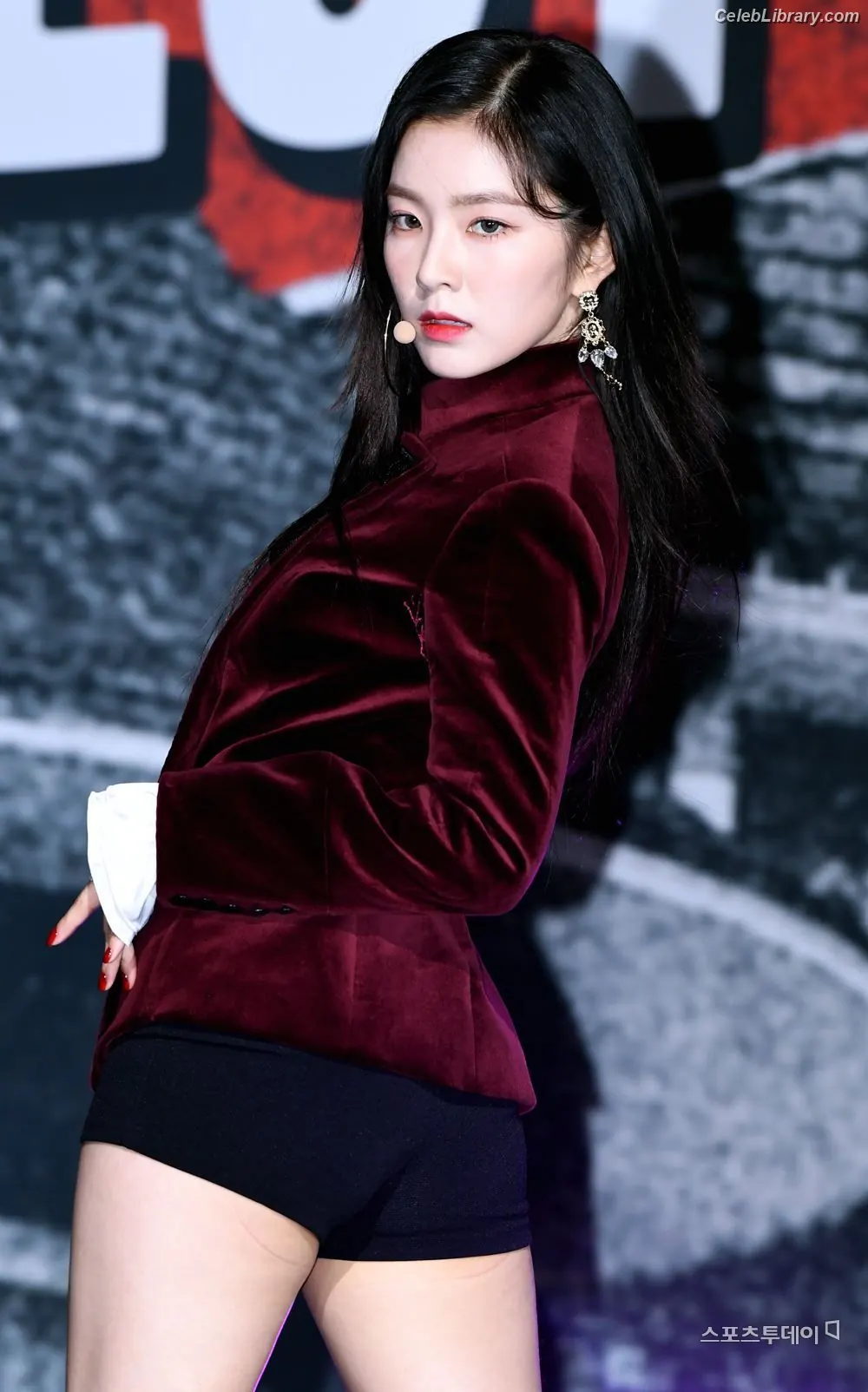 Irene  (Red Velvet) photo 15 of 93