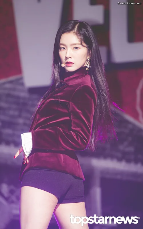 Irene  (Red Velvet) photo 1 of 94