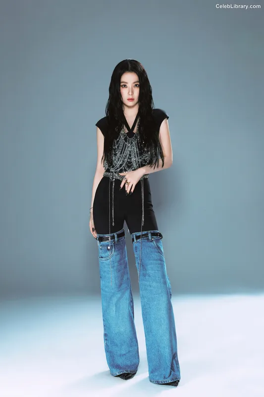 Irene  (Red Velvet) photo 13 of 94