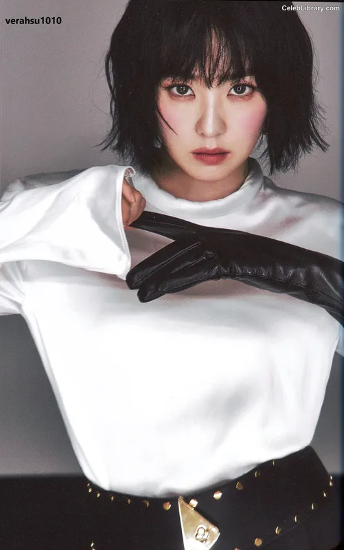 Irene  (Red Velvet) photo 2 of 94