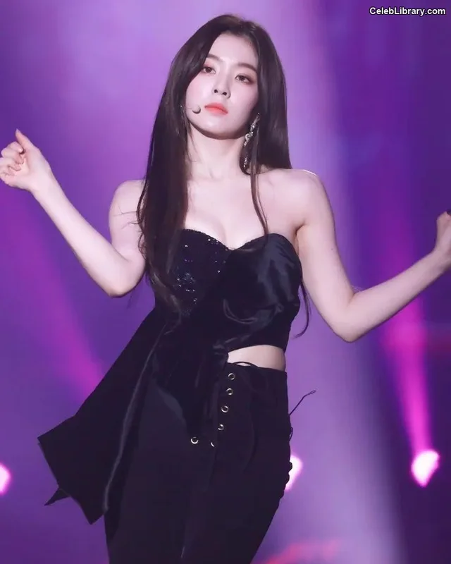 Irene  (Red Velvet) photo 9 of 94