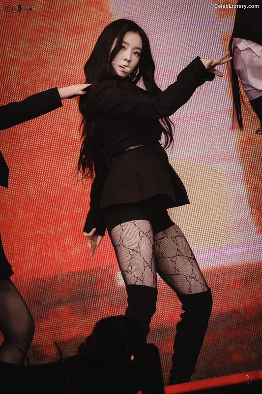 Irene  (Red Velvet) photo 9 of 94