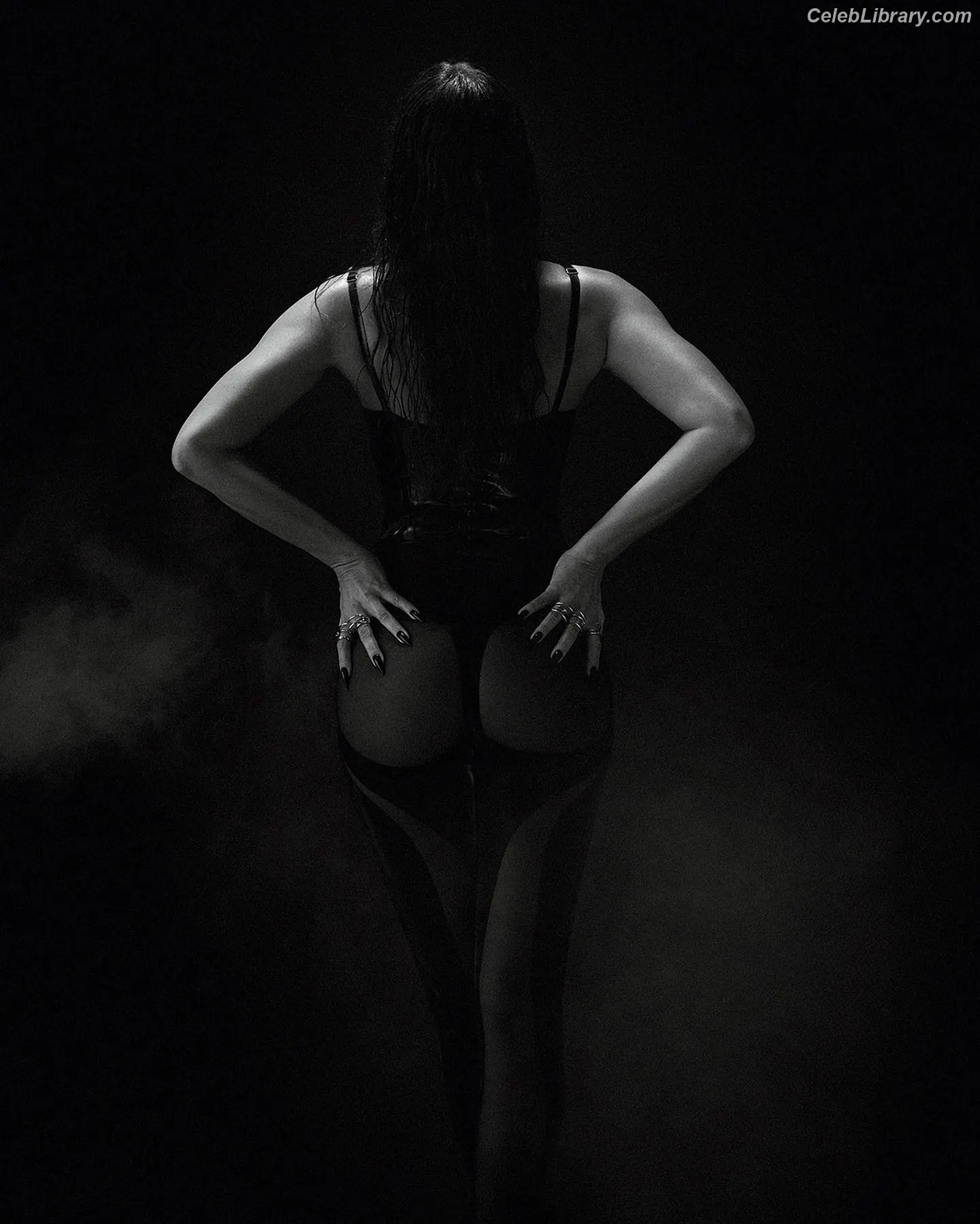 Irina Shayk photo 14 of 1221