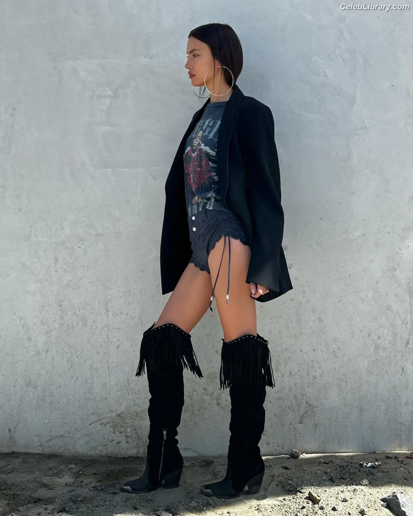 Irina Shayk photo 1 of 1221
