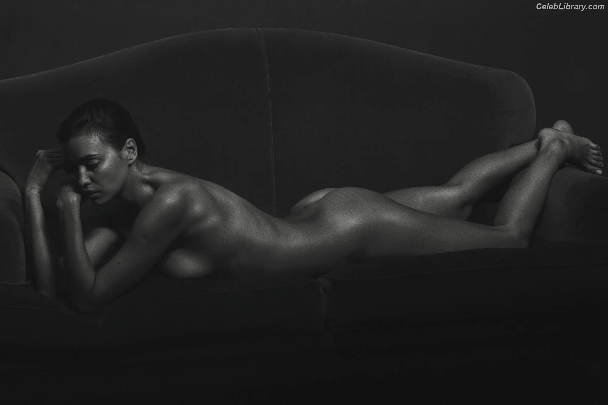 Irina Shayk photo 16 of 1221