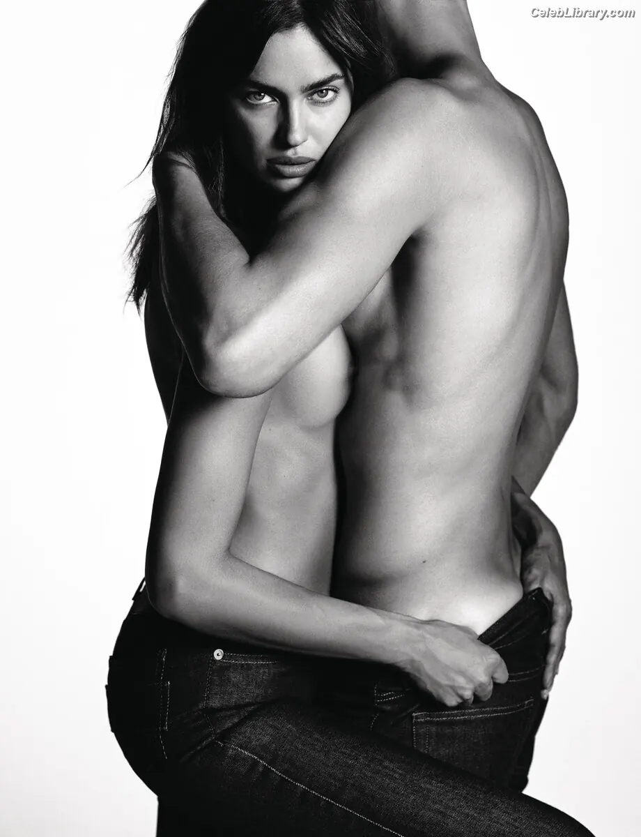 Irina Shayk photo 9 of 1221