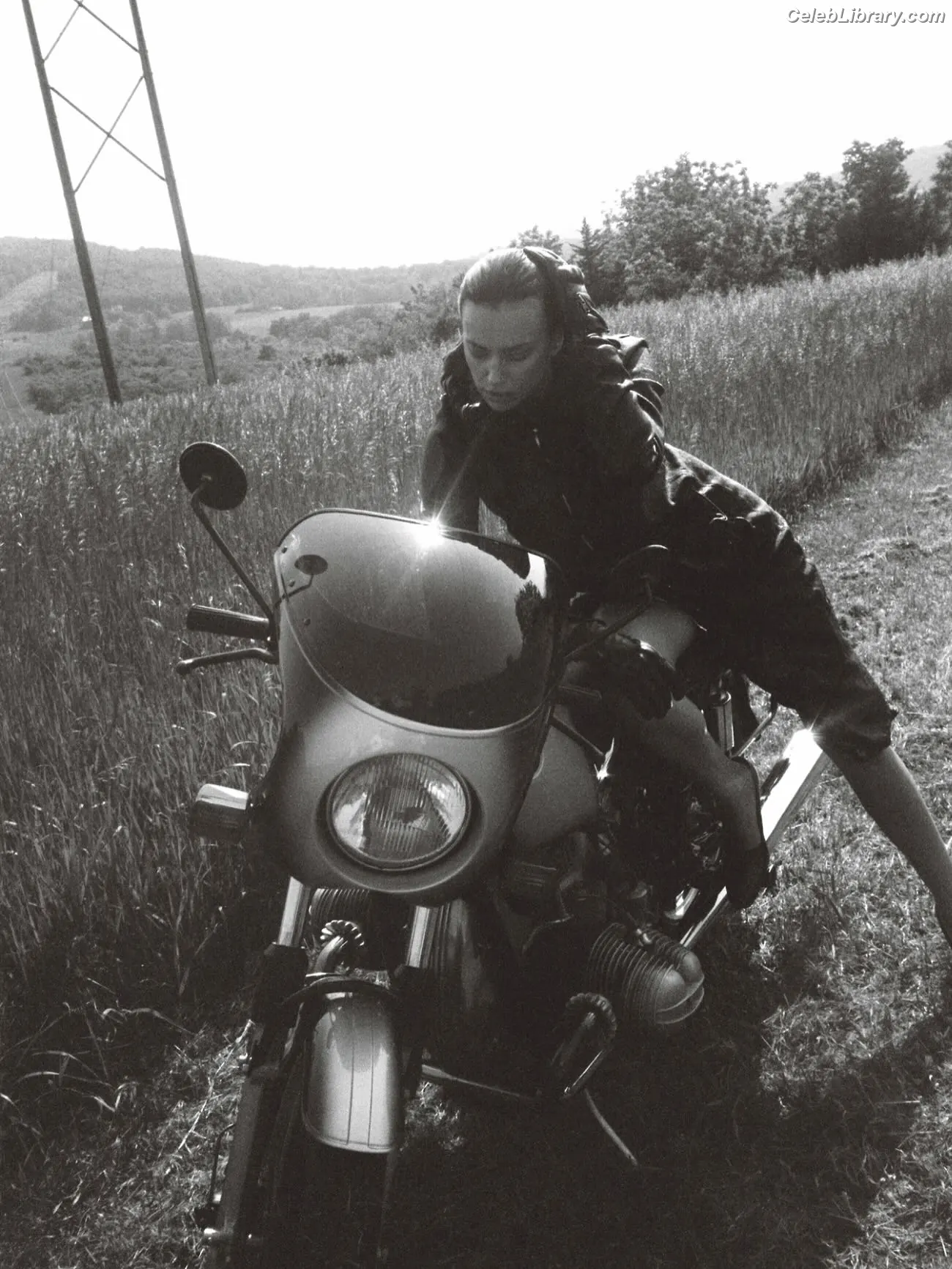 Irina Shayk photo 13 of 1221
