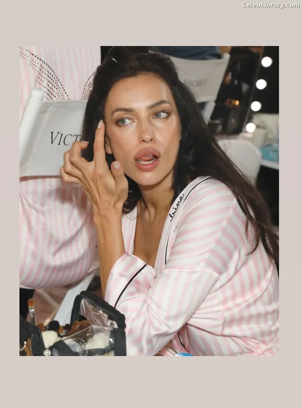 Irina Shayk photo 18 of 1219