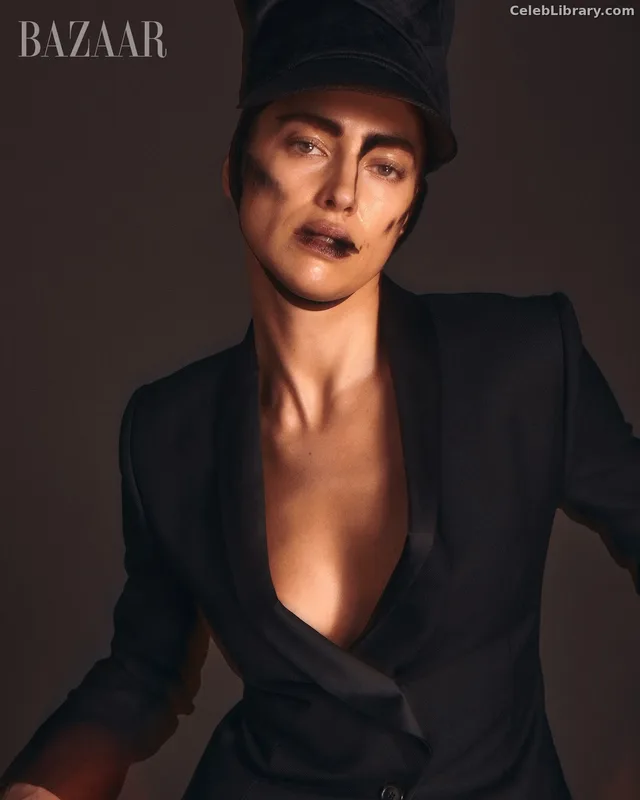 Irina Shayk photo 6 of 1219