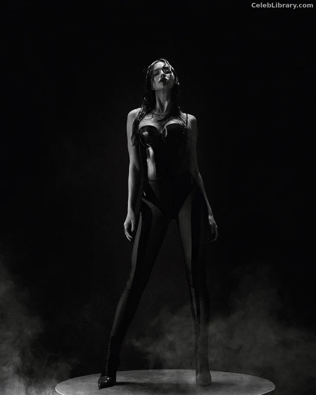 Irina Shayk photo 15 of 1219