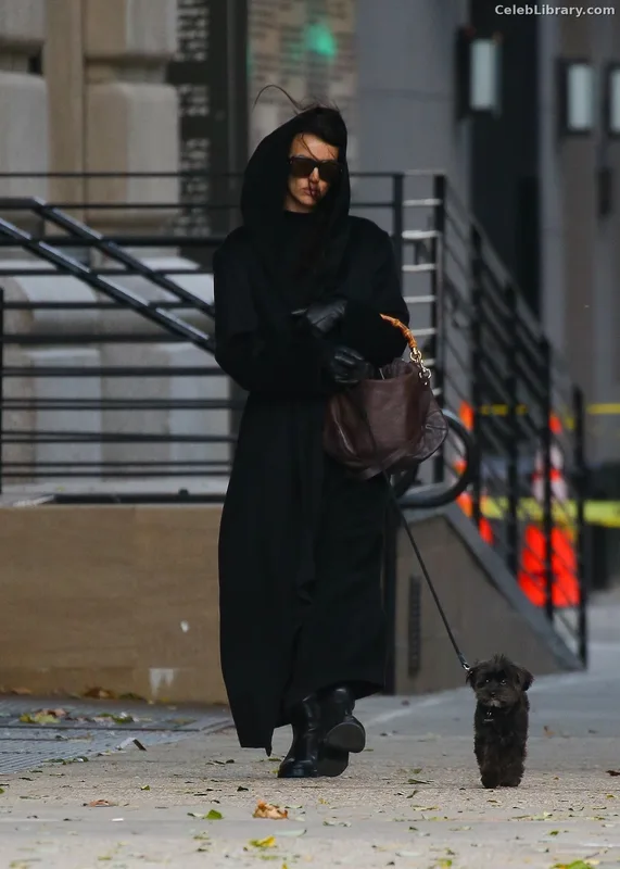 Irina Shayk photo 2 of 1219