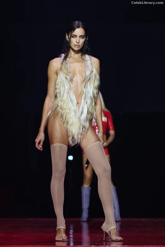 Irina Shayk photo 13 of 1219
