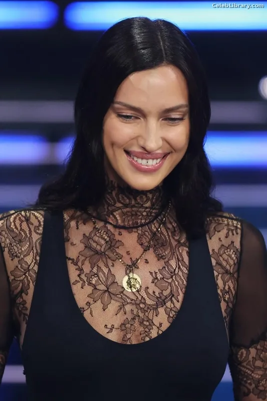 Irina Shayk photo 23 of 1219