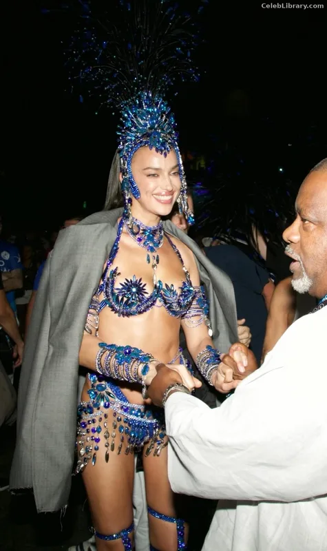 Irina Shayk photo 8 of 1219