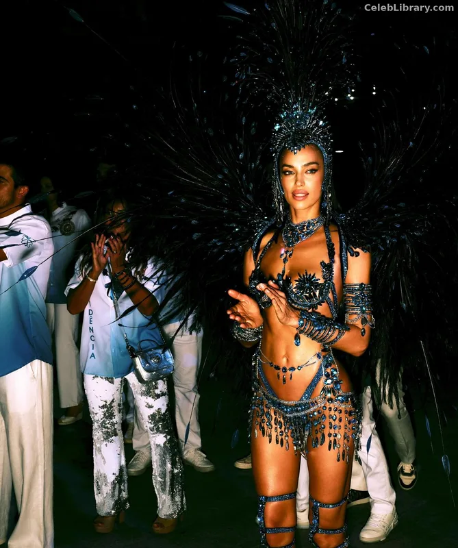 Irina Shayk photo 12 of 1219