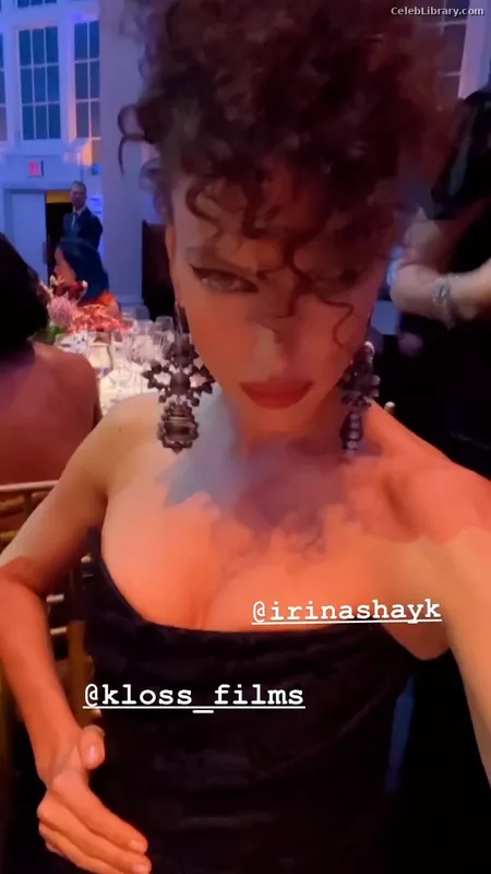 Irina Shayk photo 20 of 1219