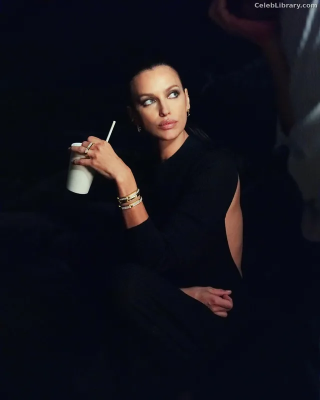 Irina Shayk photo 13 of 1219