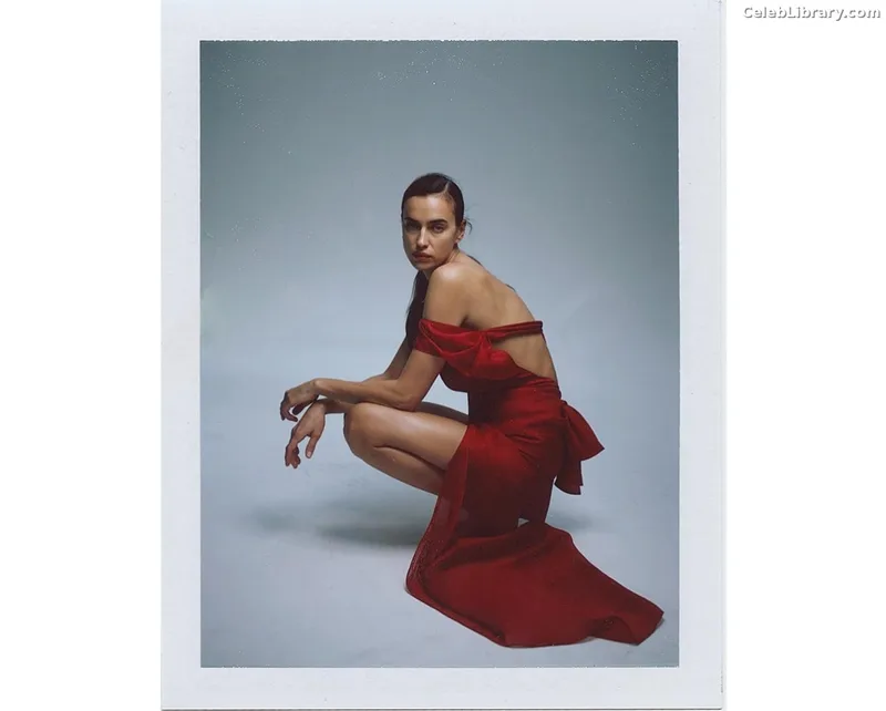 Irina Shayk photo 4 of 1219