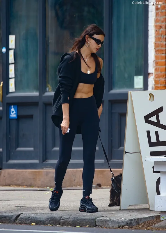 Irina Shayk photo 18 of 1219