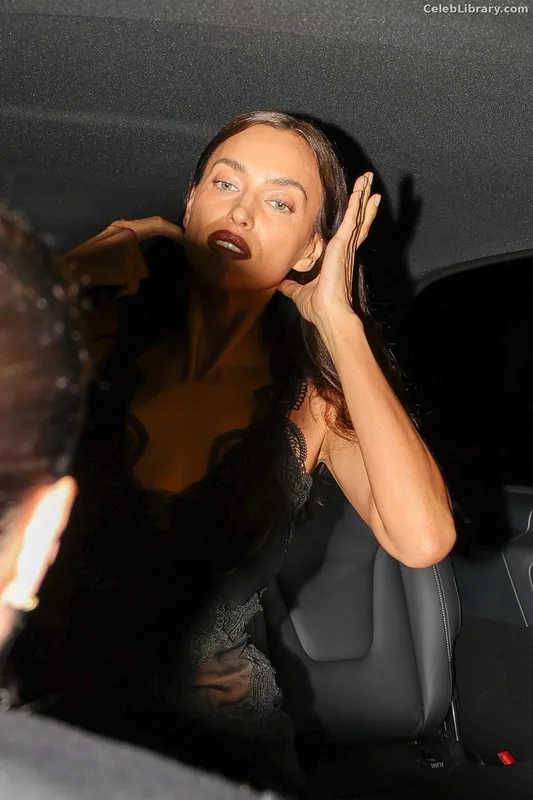 Irina Shayk photo 5 of 1219