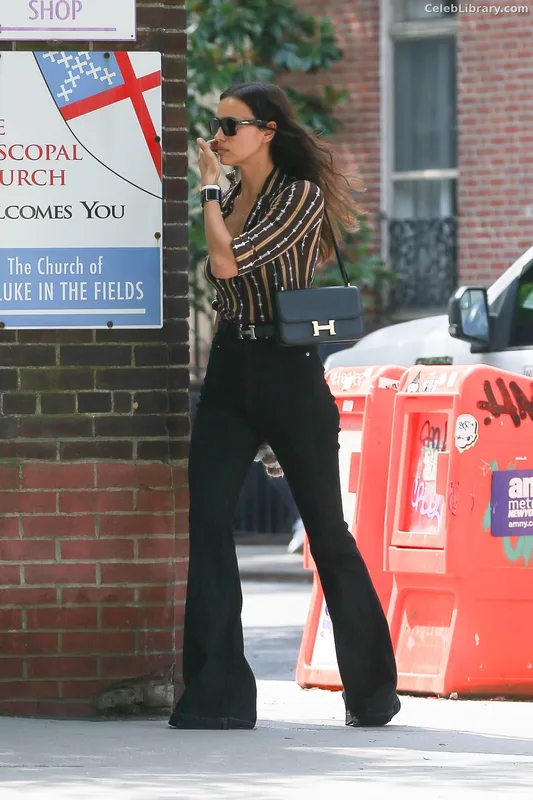 Irina Shayk photo 18 of 1219