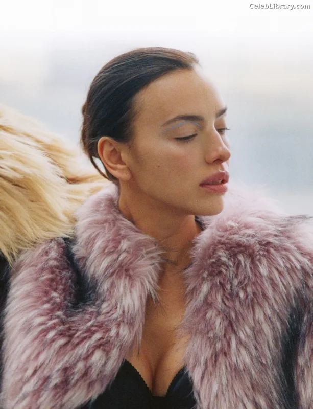 Irina Shayk photo 17 of 1219