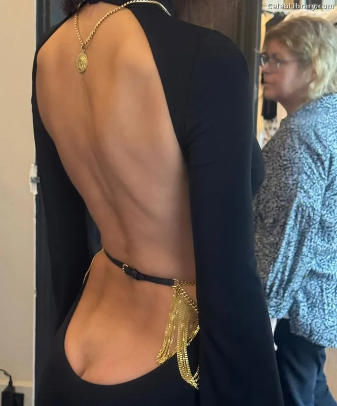 Irina Shayk photo 23 of 1219