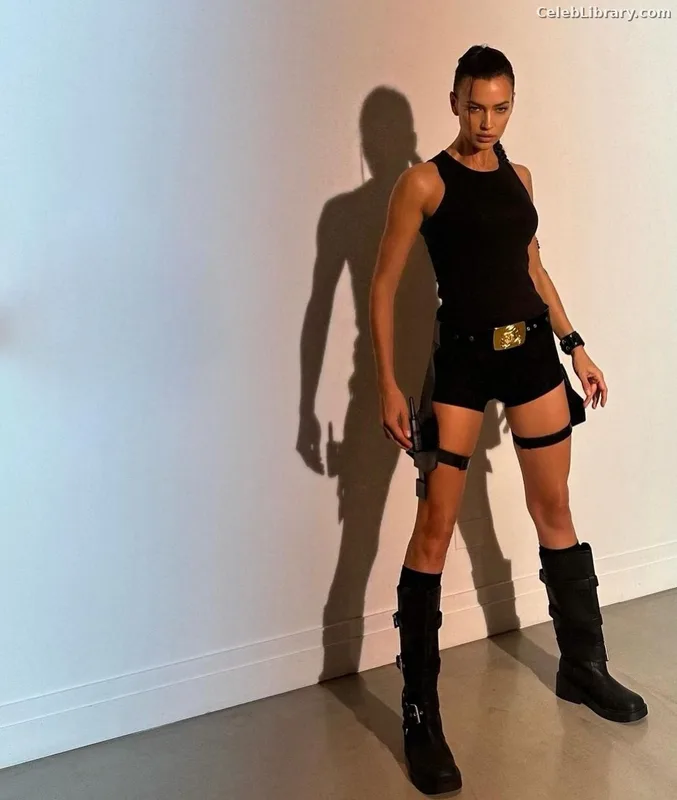 Irina Shayk photo 22 of 1219