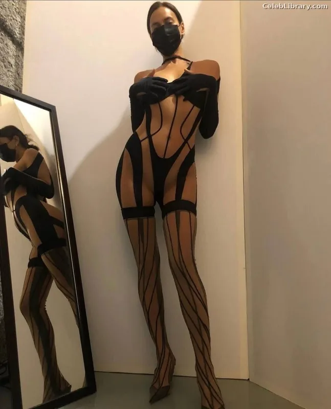 Irina Shayk photo 24 of 1219
