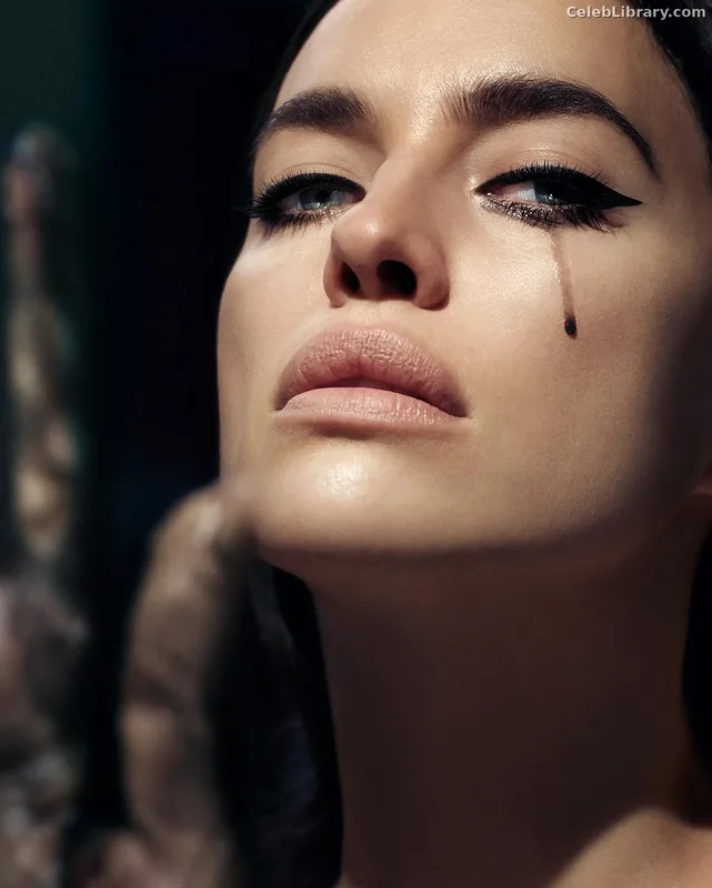 Irina Shayk photo 12 of 1219
