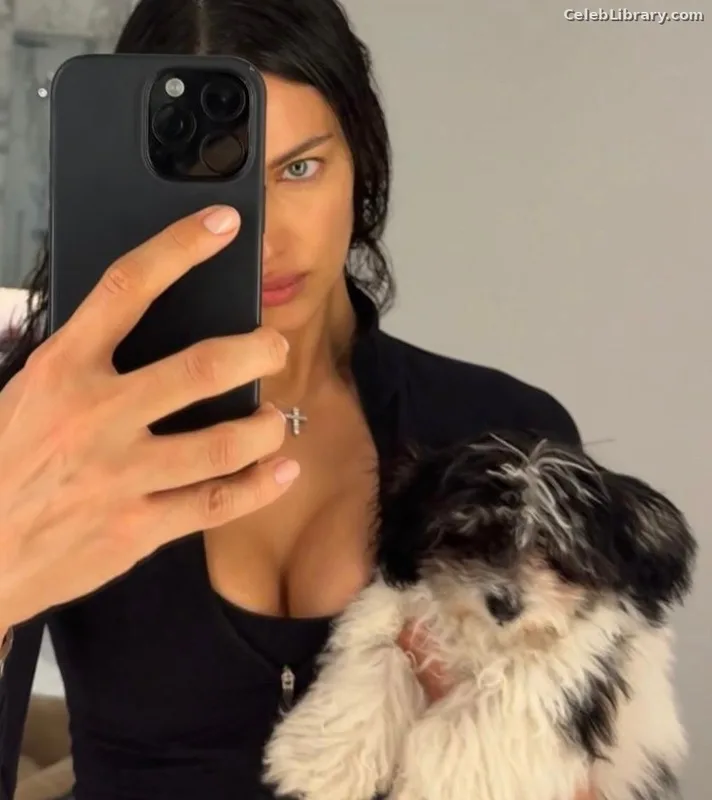 Irina Shayk photo 12 of 1219