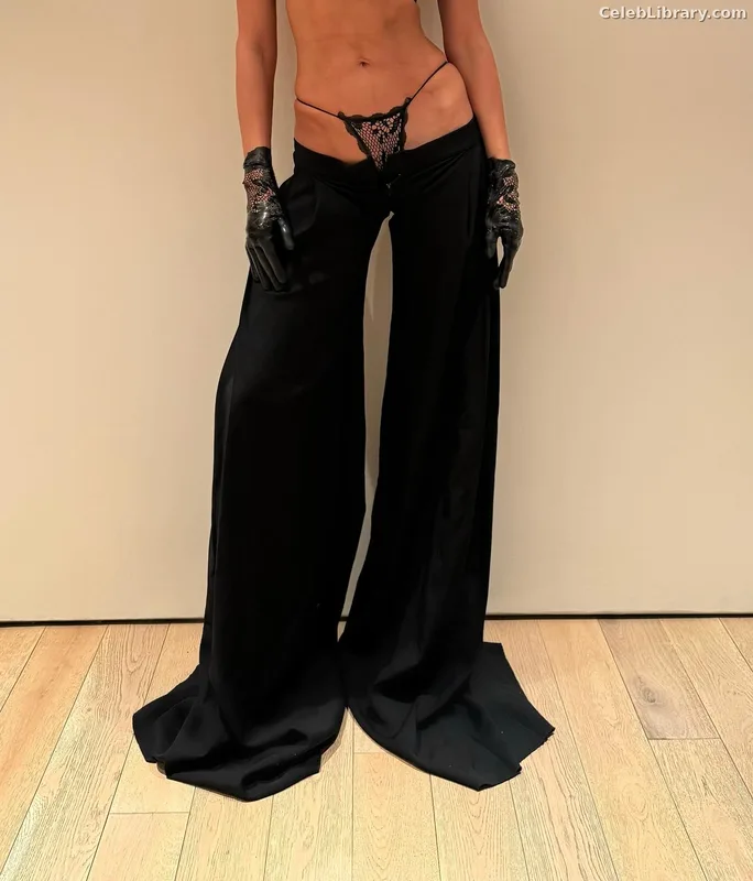 Irina Shayk photo 21 of 1219